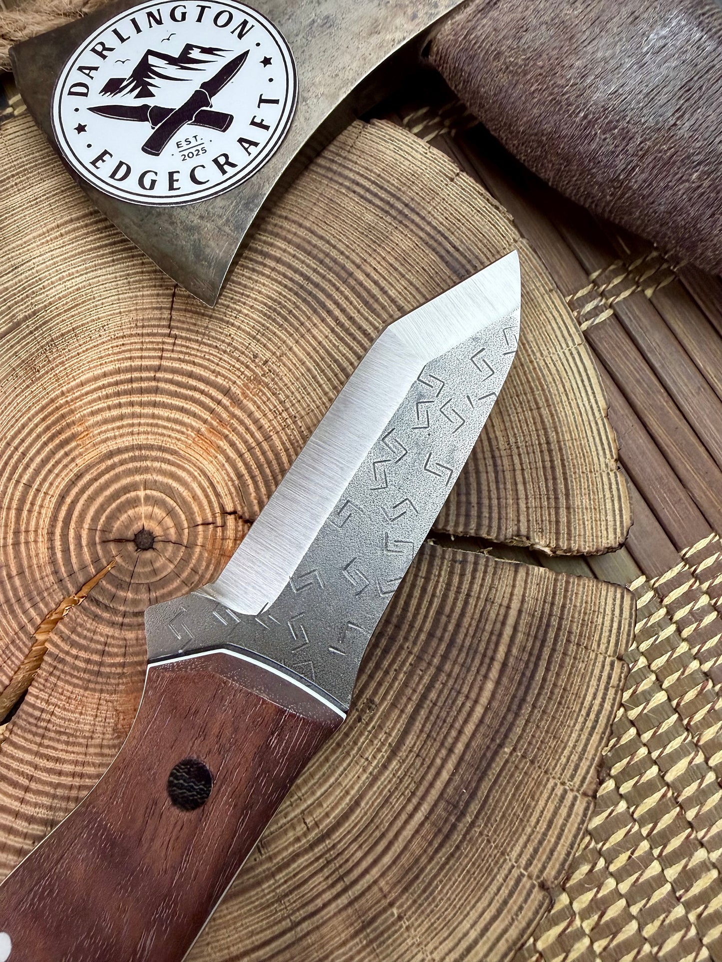 Gideon’s Tanto - Curly Walnut - Tapered Nitro V