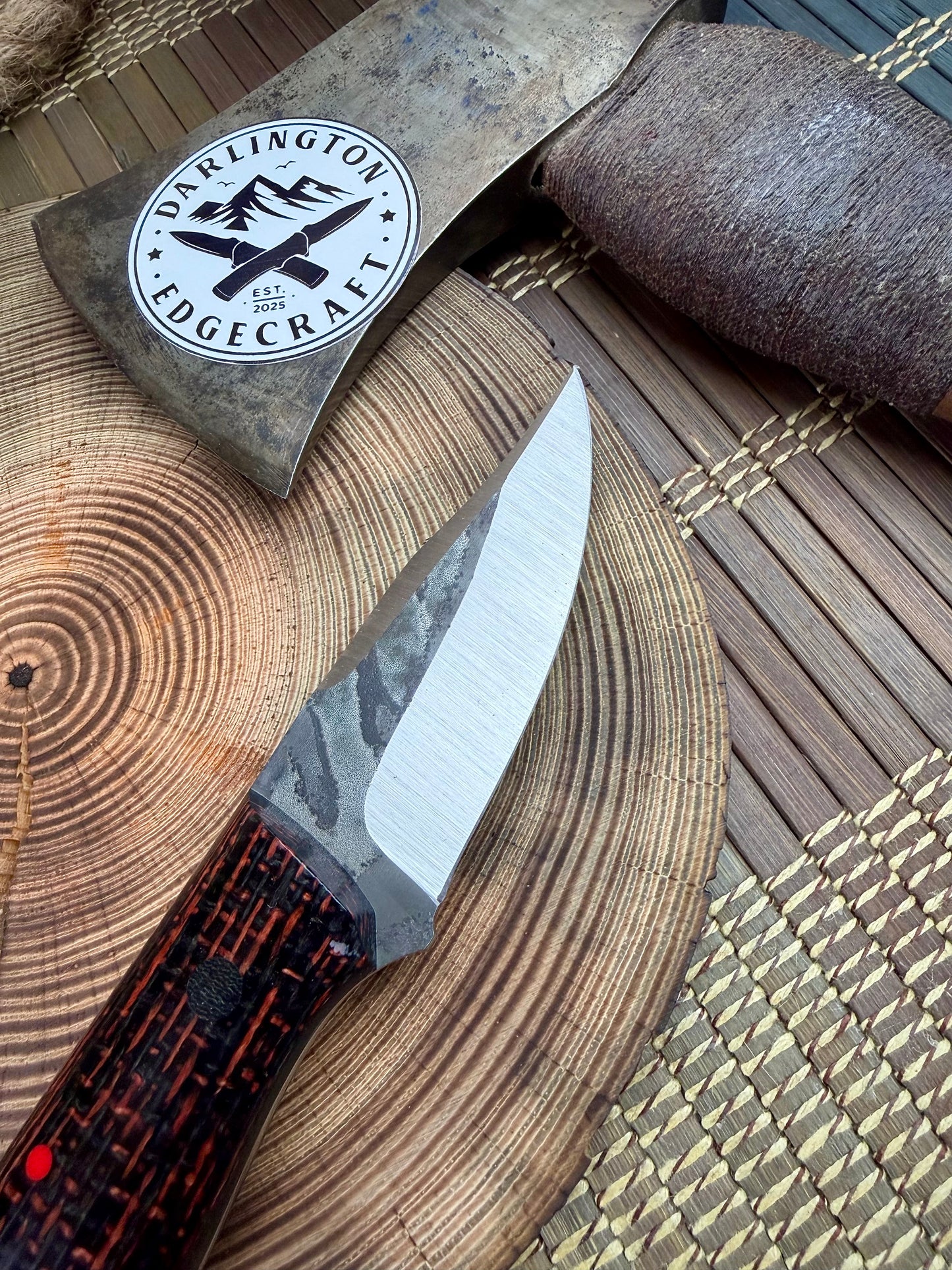 Scylla - Black and Red Burlap - Tapered Nitro V